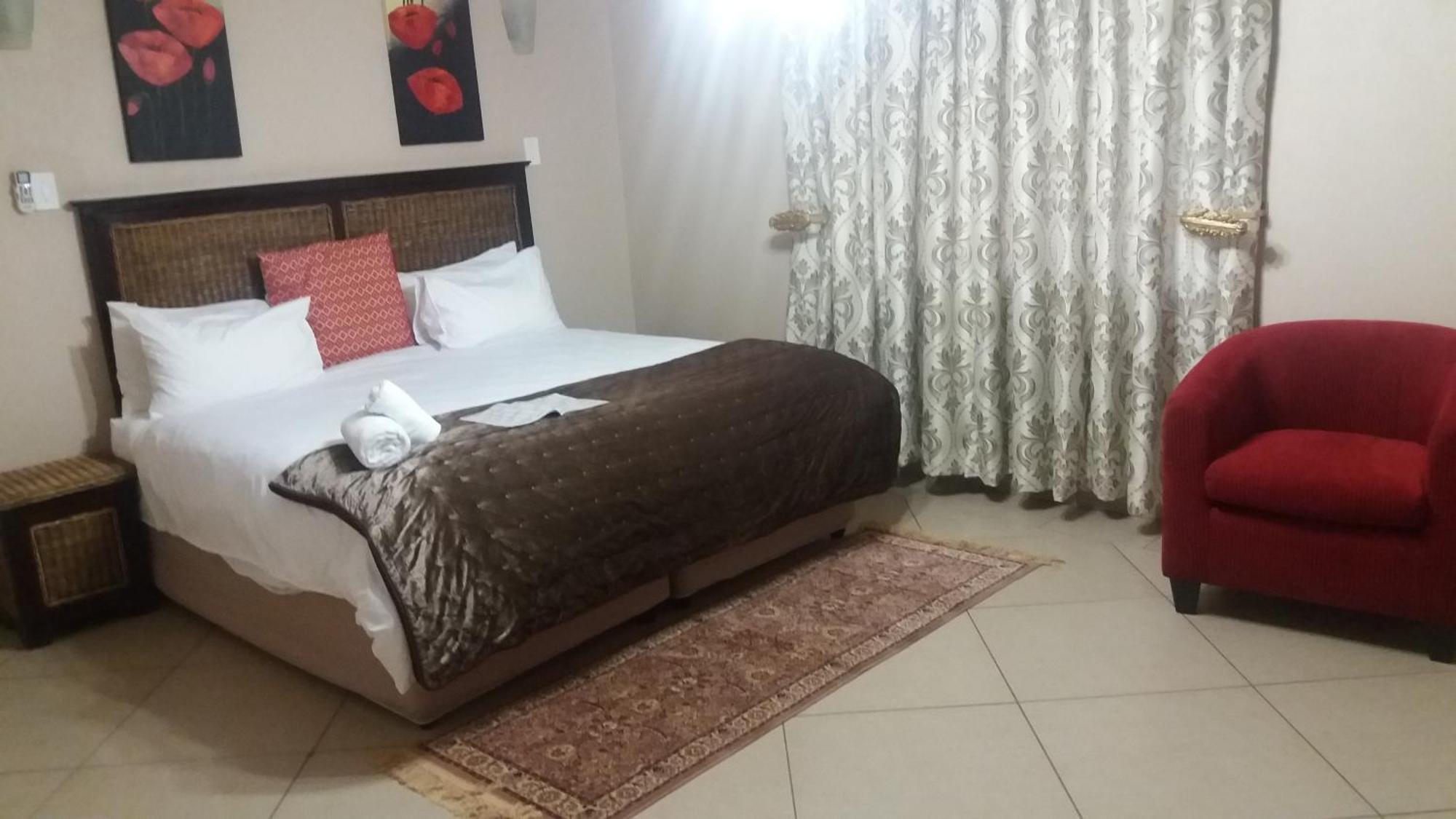 Nongoma Lodge & Inn Cc Quarto foto